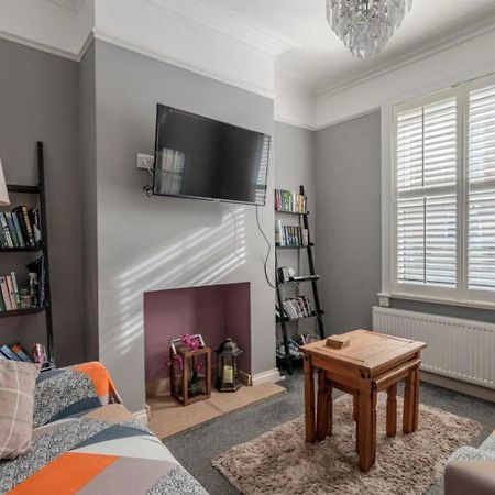 Entire 2-Bedroom House With Garden York Exterior photo